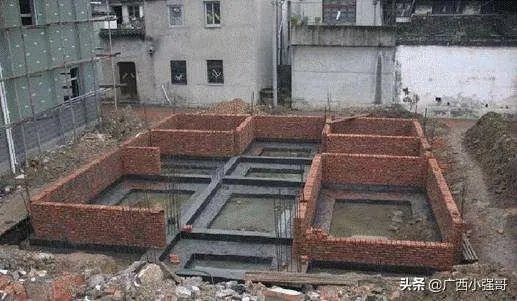 如何用15万建设和装修一座两层的农村自建房？