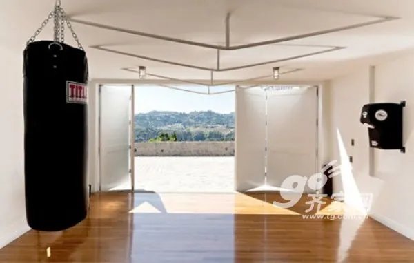 电子顽童Moby的家：仿若童话里的城堡