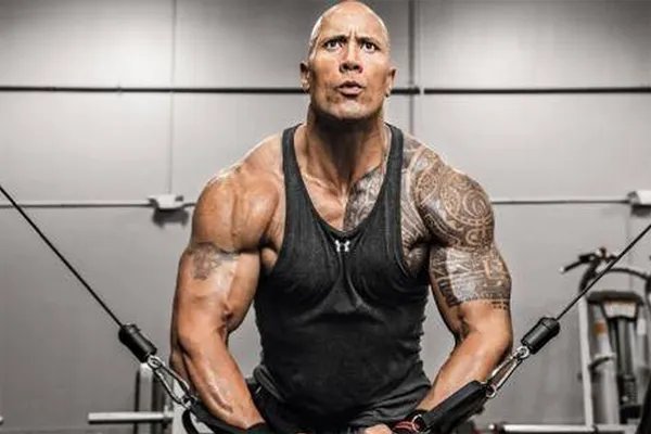 美国武打明星排行榜 第一名是第一位打入好莱坞的中国华人