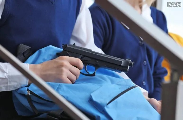 昆明多人街头火拼 震惊：大批持枪武警出动捉人