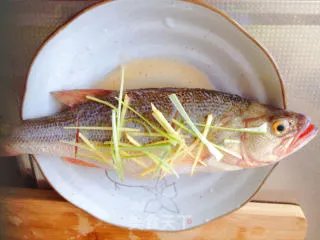 清蒸鲈鱼