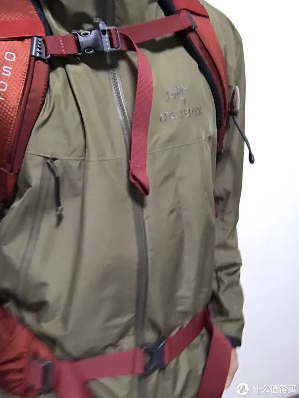 始祖鸟冲锋衣怎么样