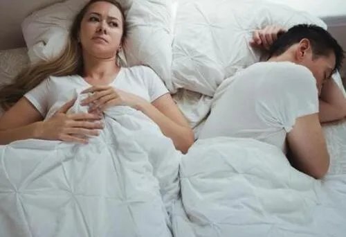 女朋友生气了怎么哄 女朋友生气了哄她的情话怎么说