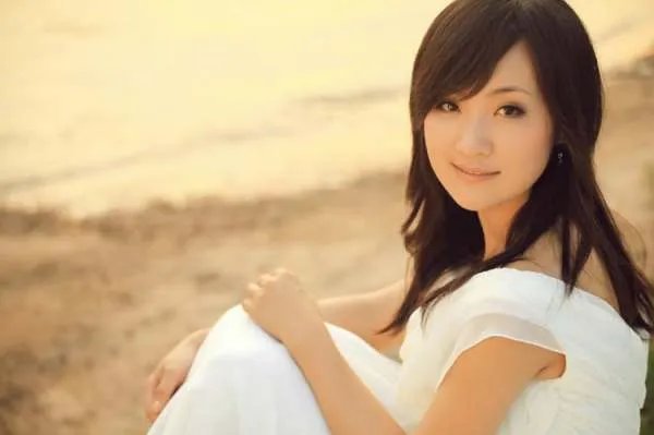 龚玥的《葬花吟》 歌词