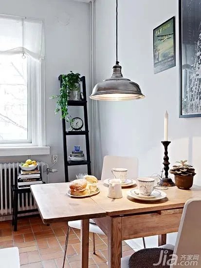 折叠餐桌方便又实用  小户型餐厅必备