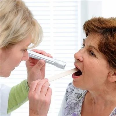 喉咙痛是什么原因引起的