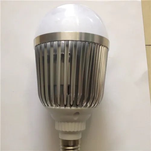 声控灯泡与普通灯泡有区别吗