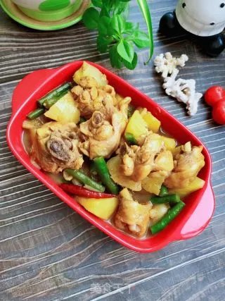 土豆炖鸡块