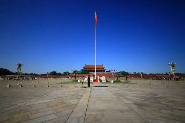 场的多音字组词