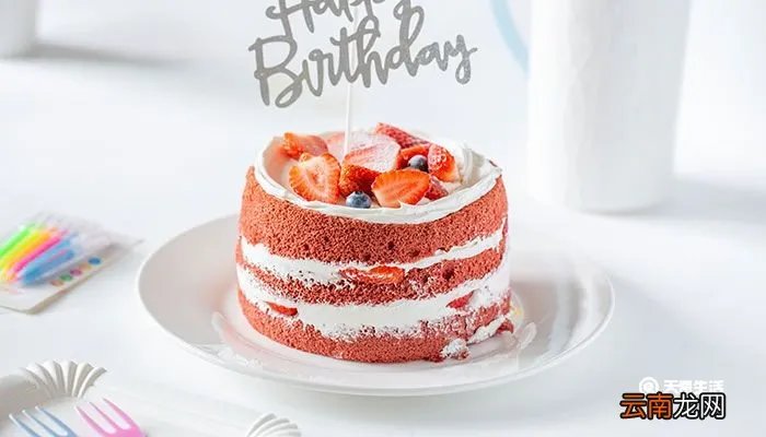 皮一点生日快乐的句子 幽默的说自己长大一岁