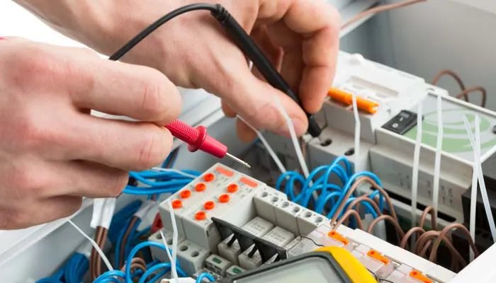 如何用万用表测电容 万用表怎么测试电容好坏