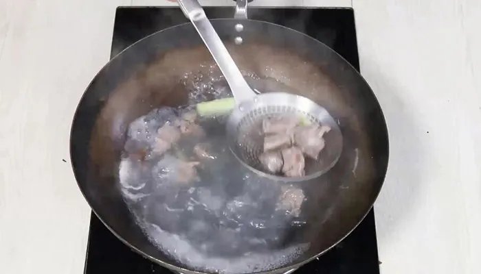 秘制牛腩面做法 牛腩面怎么做