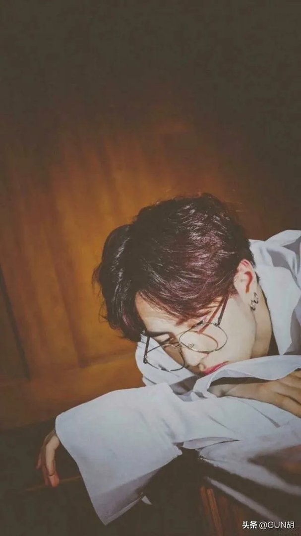 大家有肖战、王一博的壁纸吗，分享一下