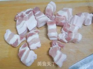 鹌鹑蛋红烧肉
