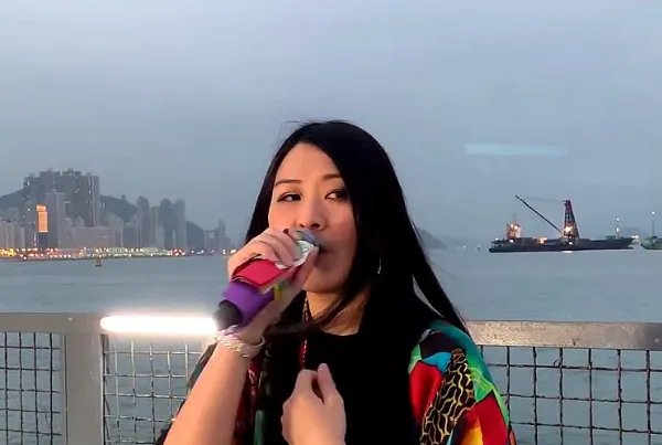 曲婉婷最火爆的歌曲top10：《我的歌声里》上榜，第一大气又洒脱