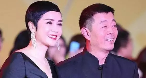 蒋雯丽老公是谁？婚姻幸福吗？