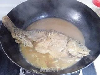 红烧鲤鱼