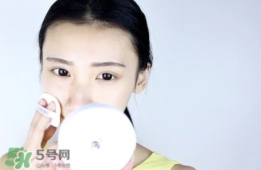 兰蔻气垫cc霜成分 兰蔻气垫cc霜伤皮肤吗？