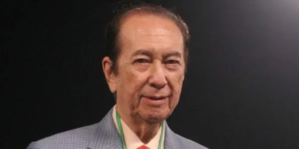 何鸿燊为什么能娶四个