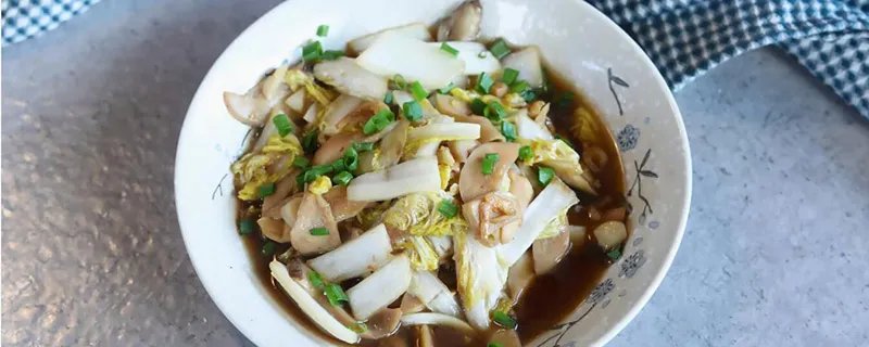 大白菜怎么做好吃 杏鲍菇烩白菜的做法