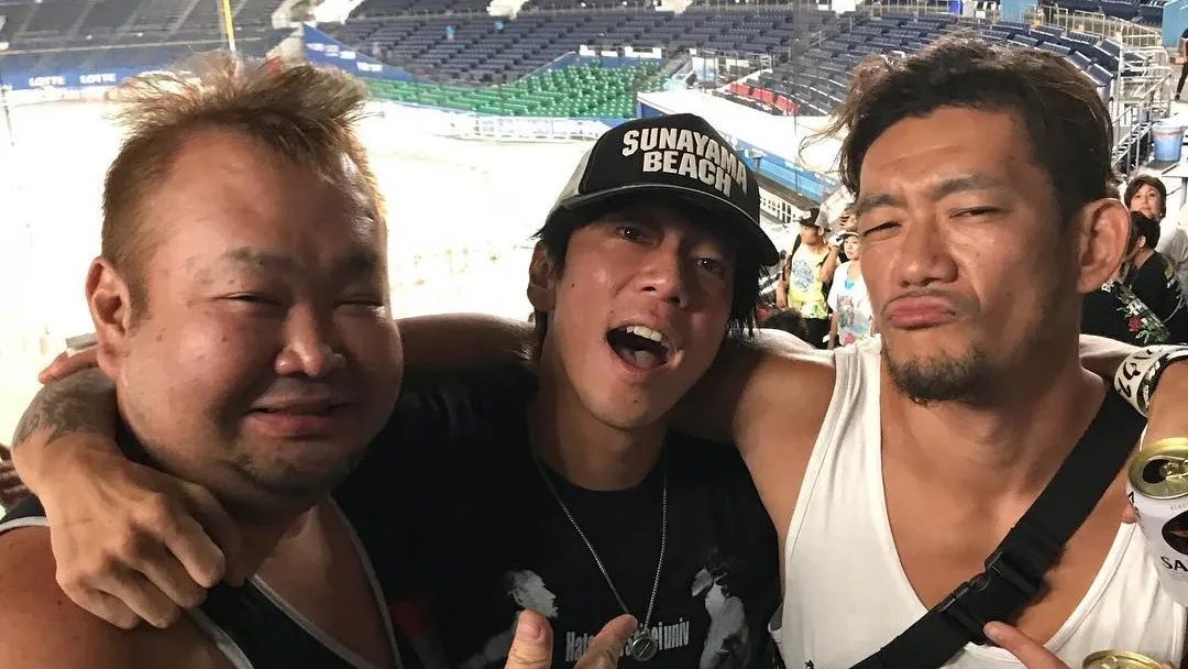 日本知名艺人染疫病危:昏迷8天暴瘦40斤,全身肌肉开始瘫痪,你怎么看?