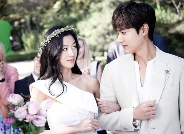 蓝色大海的传说在哪看?