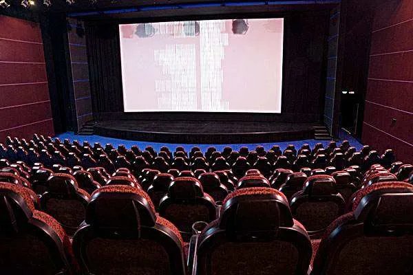 影院复工后全国单日票房首破4亿,你有多久没看电影了?