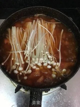 番茄金针菇肥牛