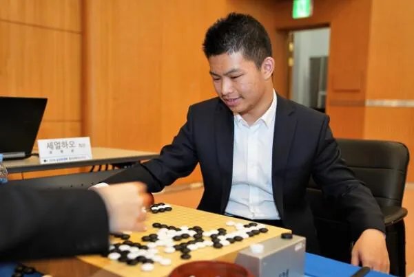 2021围棋世界排名TOP10，柯洁金牌第二，第一是韩国围棋希望之星
