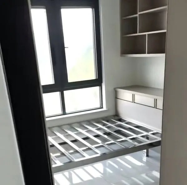 衢州一男子用不锈钢硬核装修全屋，这样的装修你会心动吗？