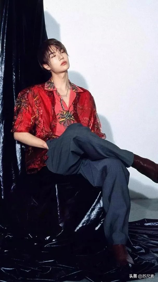 大家有肖战、王一博的壁纸吗，分享一下