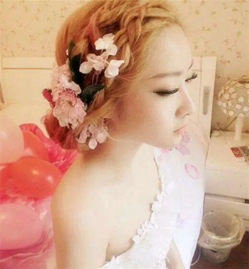新娘头花戴法有什么讲究 新娘头花有哪几种类型