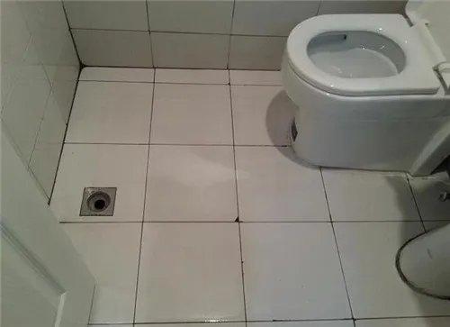 卫生间漏水怎么办