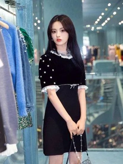 杨超越和yamy互怼真的太好笑了,你会经常怼你的好闺蜜吗?