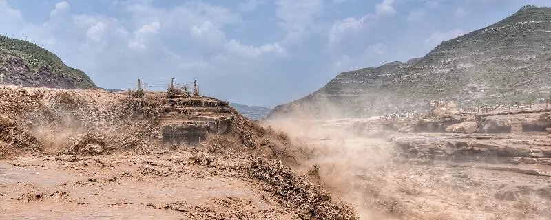 一泻千里是什么意思