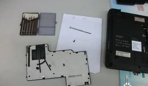 方正笔记本电脑R430T0001怎么清灰?