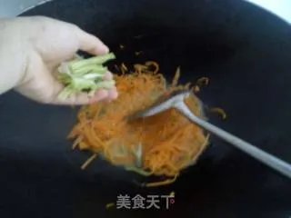 清淡的胡萝卜炒肉丝