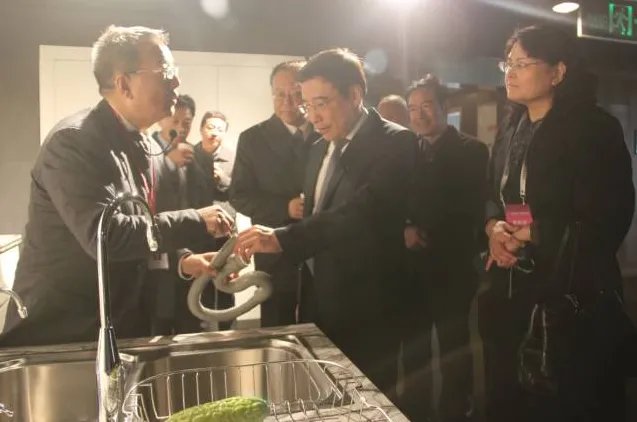 中华人民共和国国家工信部苗圩部长视察大信