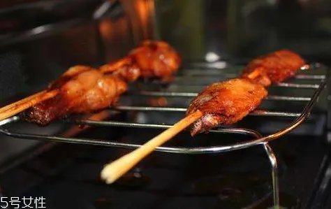 微波炉烤鸡腿需要多长时间 微波炉烤鸡腿需要多长时间