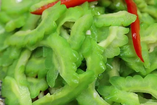 凉拌苦瓜怎么做好吃 凉拌苦瓜的做法