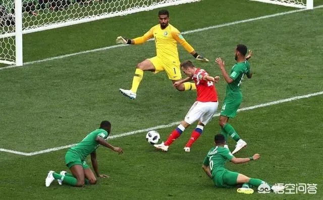 世界杯首场比赛俄罗斯5:0完胜沙特阿拉伯,戈洛文2助攻1进球,如何评价他在本场比赛中的表现?