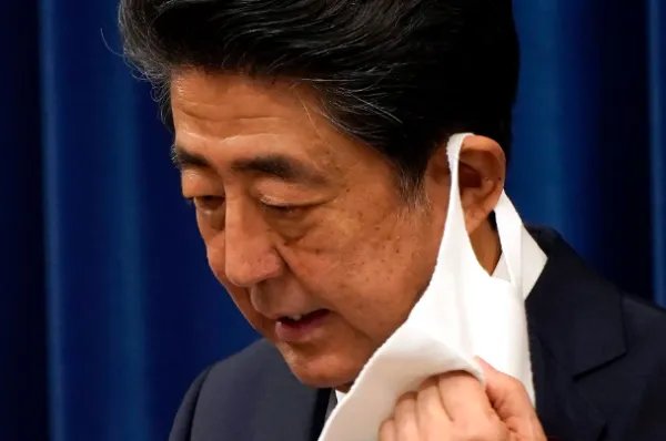 安倍晋三在演讲时胸部中枪，嫌疑人已被控制，涉事人的行凶动机是什么？