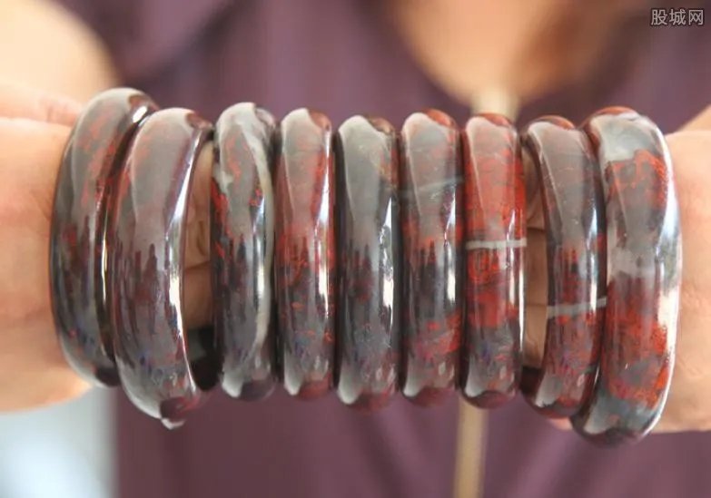 鸡血石价格是多少？ 鸡血石价格及图片一览