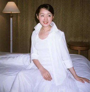 杨钰莹现状如何 素颜照曝光简直嫩过90后