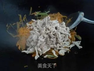 清淡的胡萝卜炒肉丝