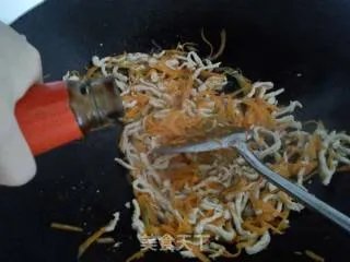 清淡的胡萝卜炒肉丝