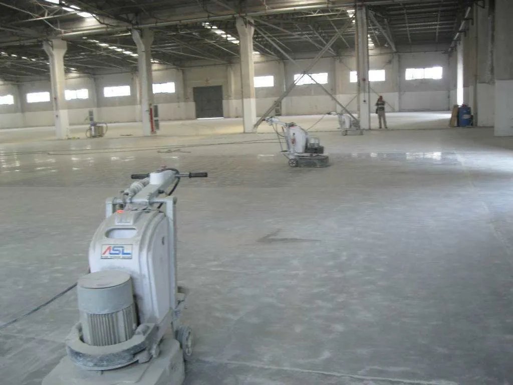 水泥地坪漆的做法是怎样的