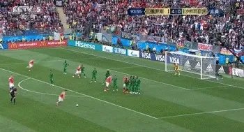 世界杯首场比赛俄罗斯5:0完胜沙特阿拉伯,戈洛文2助攻1进球,如何评价他在本场比赛中的表现?