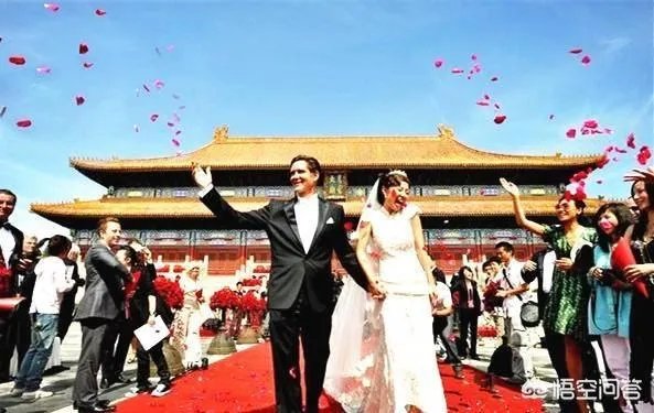 普通女生有什么途径可以成为名媛？