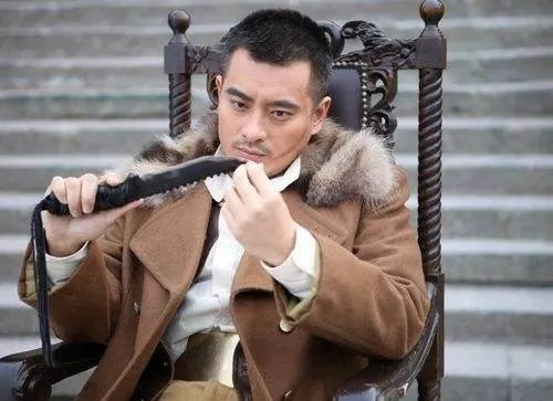 《箭在弦上》你怎么看吕良彪这个角色？